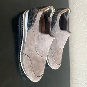 Johnston & Murphy Jody slip on leather sneakers size 8.